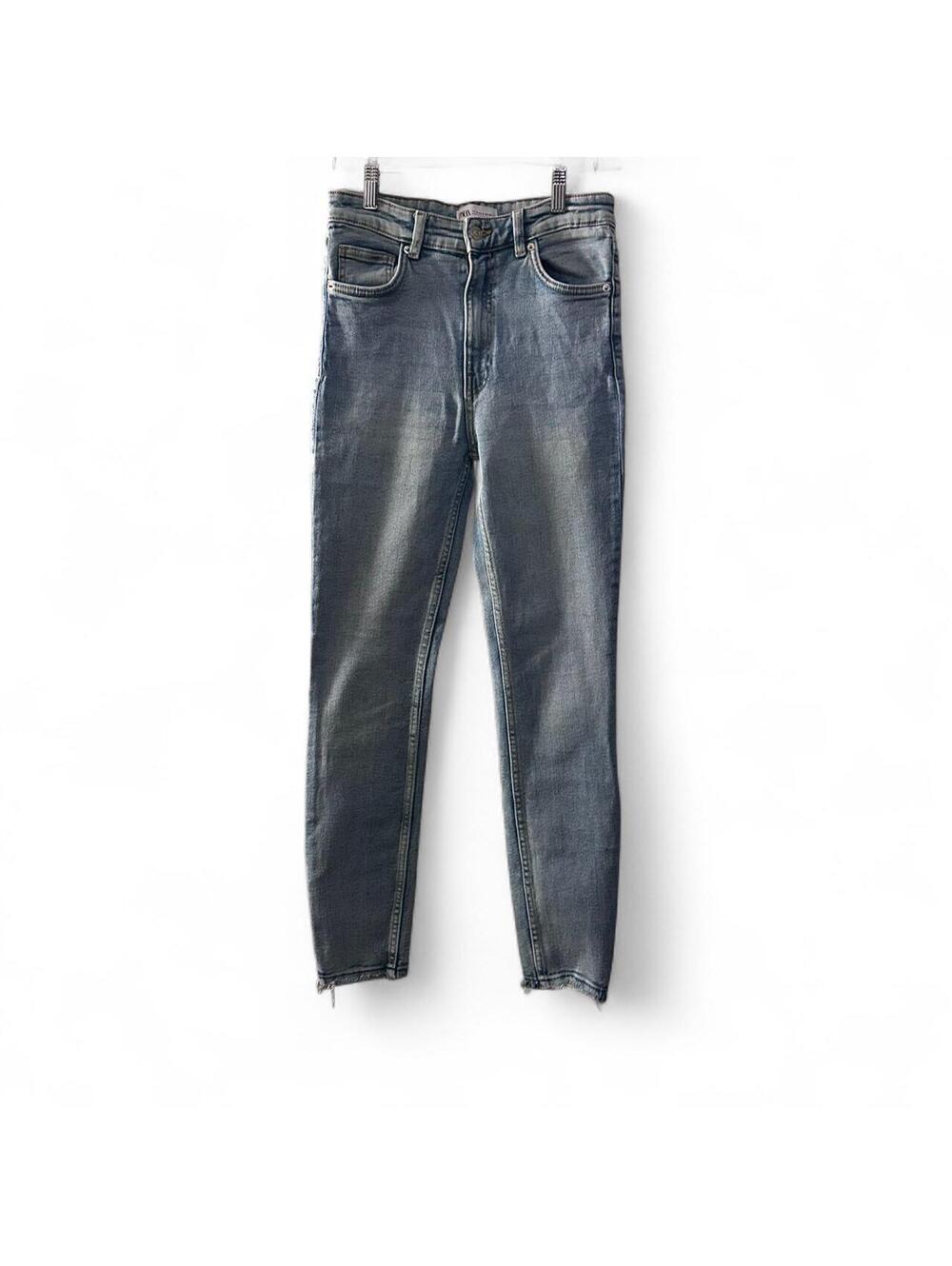 Zara Light Wash High Rise Slim Straight Jeans Size 6 Raw Hem